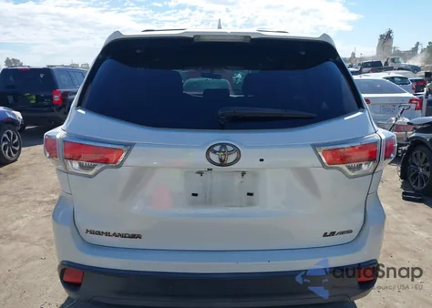 2015 Toyota Highlander Le Plus V6 из США, поврежденный, VIN 5TDBKRFH5FS079384